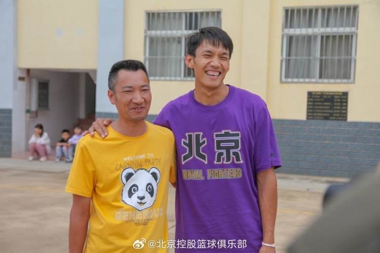 那一封信的故事還在延續(xù) 矣進宏母校的師生們來到北京了！