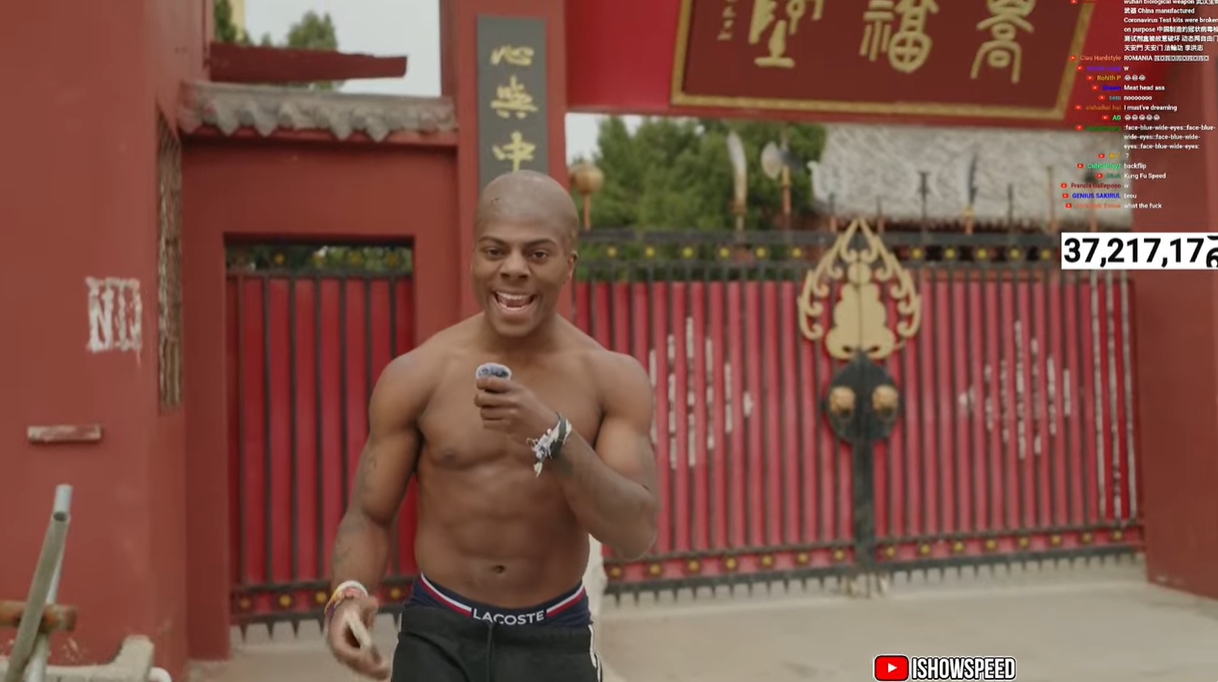 光頭造型！Speed中國(guó)行來(lái)到鄭州少林寺，上香拜佛學(xué)功夫